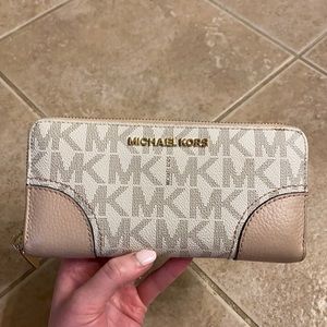 Michael Kors wallet